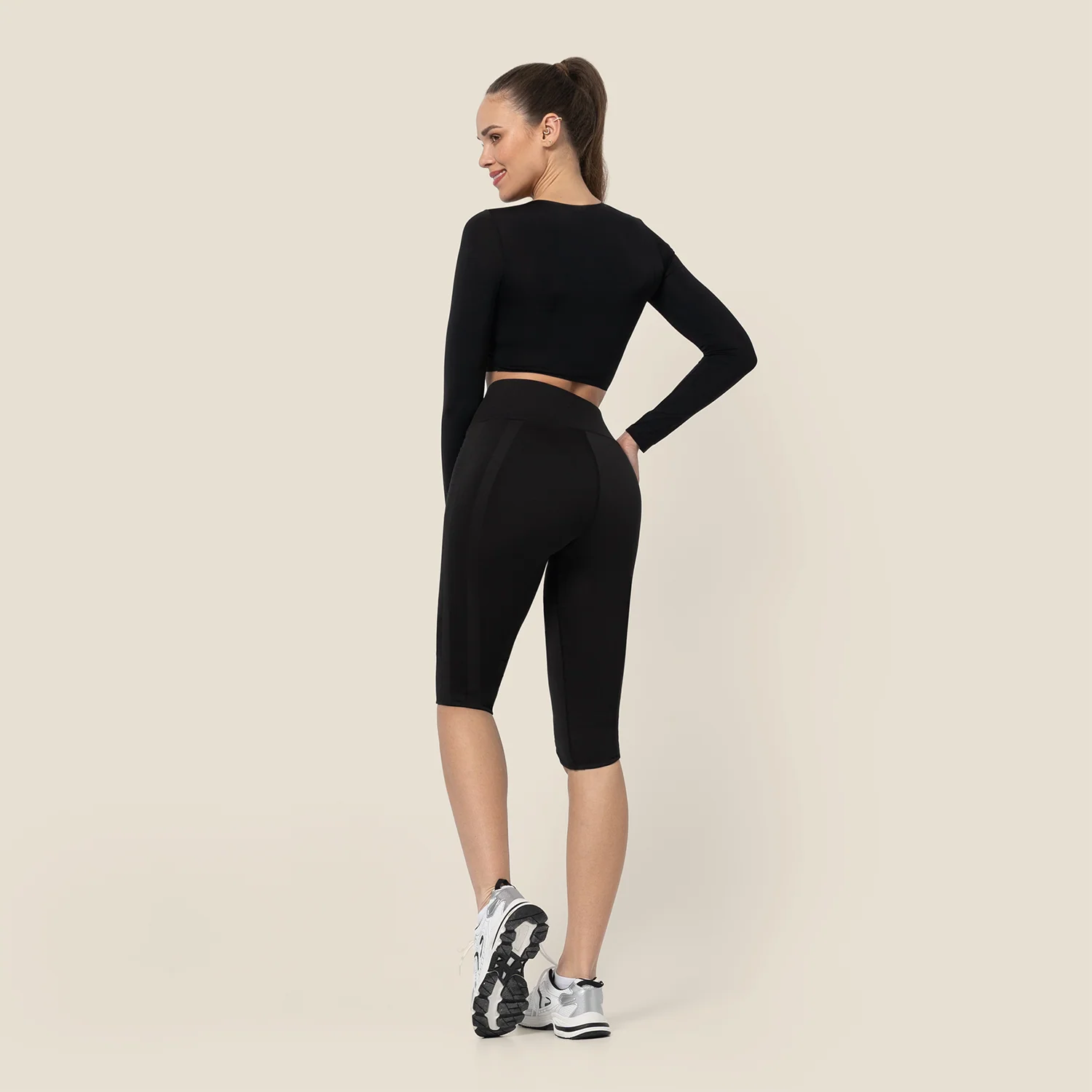 Capri Resistance Band Leggings - Image 3